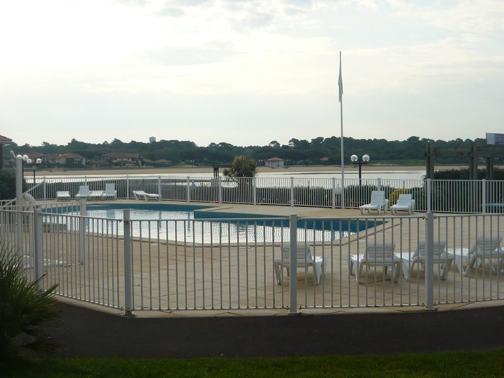 Appartements A Cote Lac Marin De Port D'Albret 布科·莱斯白老城 外观 照片